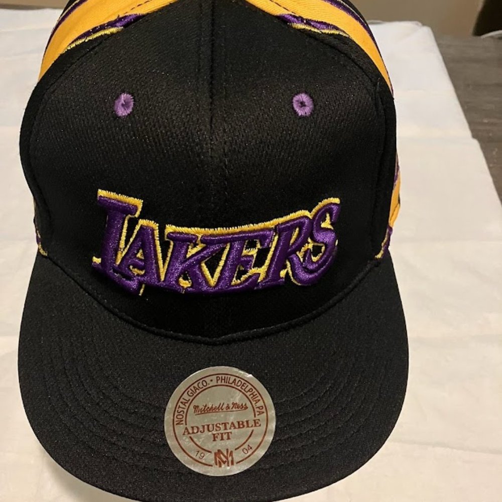 Los Angeles Lakers Snapback Cap